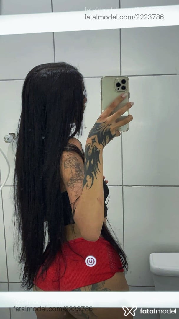 Acompanhante mulher morena (o) de olhos castanhos - Milly