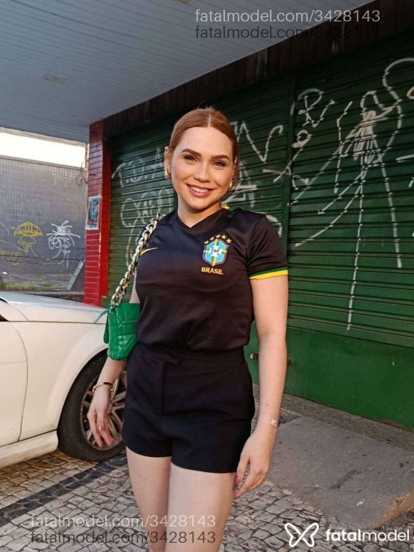 Acompanhante mulher ruiva (o) de olhos verdes em Sobral - Hanah Oliver