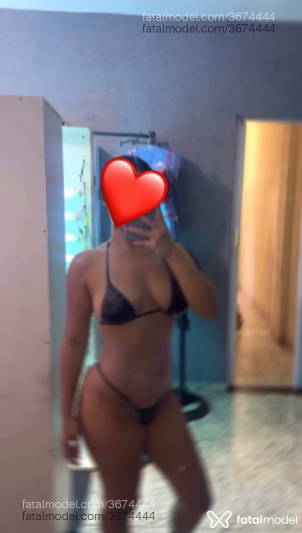Acompanhante mulher morena (o) de olhos castanhos - Beatriz