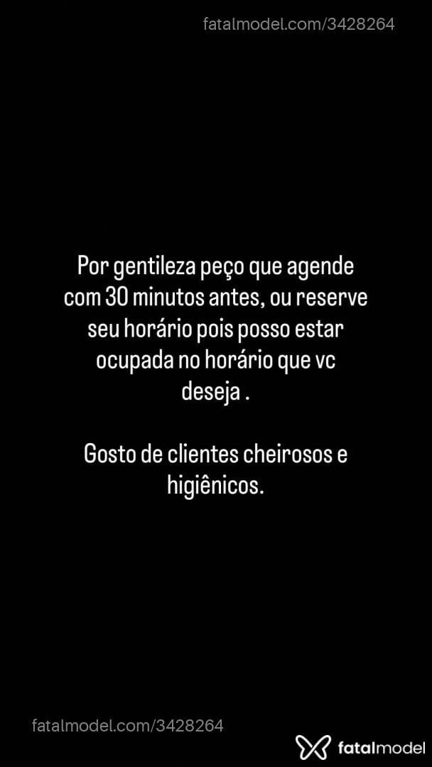 Acompanhante mulher com cabelo colorido de olhos pretos - Bruninha Acompanhante mulher com cabelo colorido de olhos pretos - Bruninha