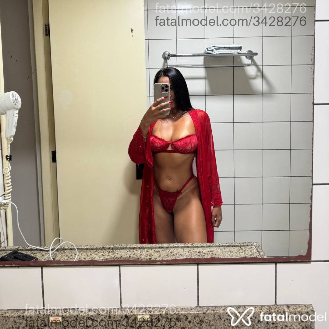 Acompanhante mulher morena (o) de olhos castanhos - Luana Castelli