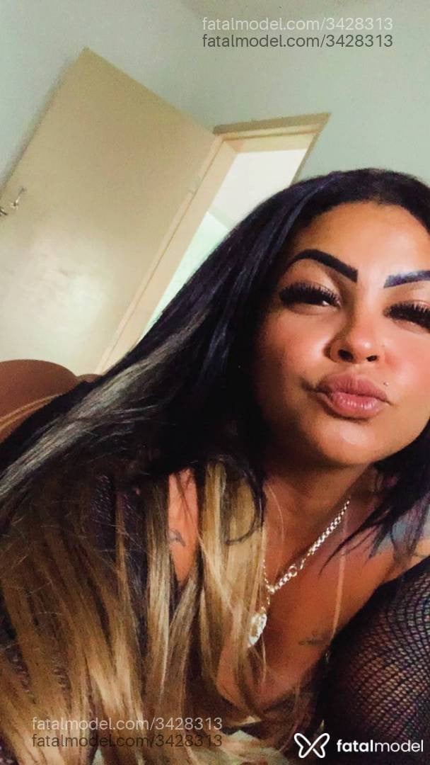Acompanhante mulher morena (o) de olhos castanhos - Juju Tavares
