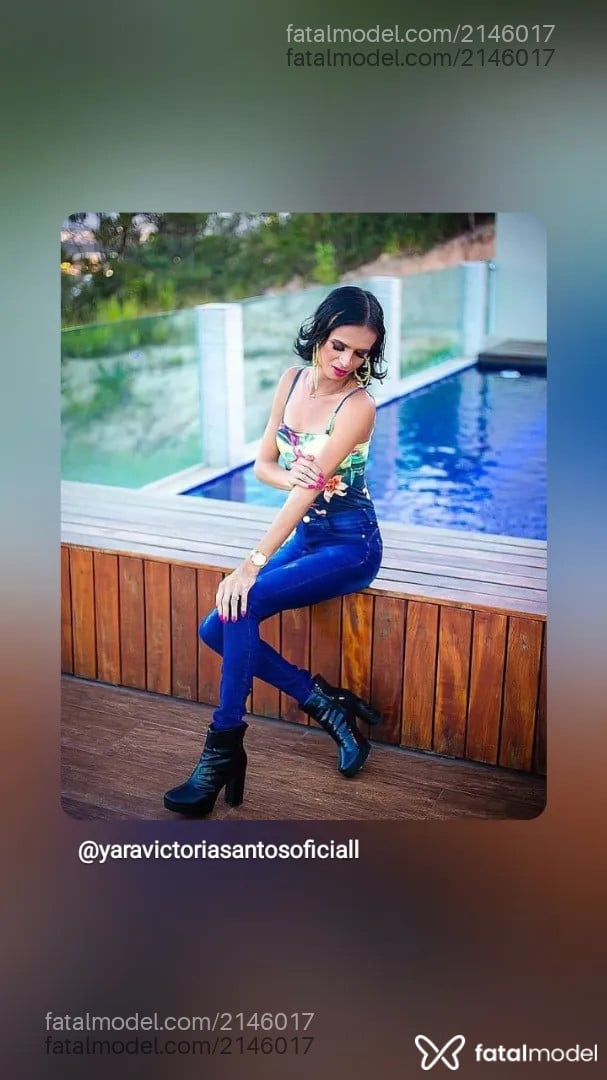 Acompanhante mulher trans morena (o) de olhos verdes - Yara Victoria