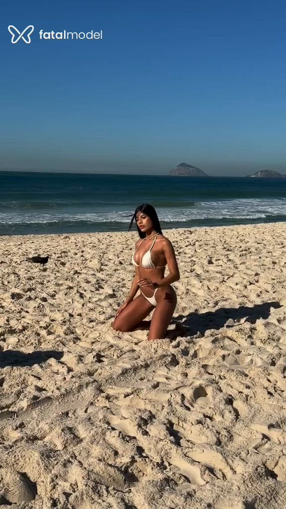 Acompanhante mulher morena (o) de olhos castanhos - Sophia