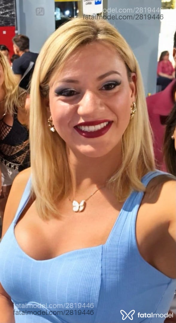 Acompanhante mulher trans loira (o) de olhos castanhos - Melina Nogueira