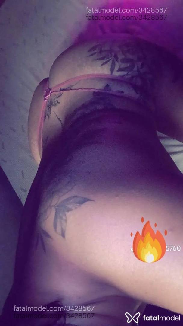 Acompanhante mulher morena (o) de olhos pretos - Cecília