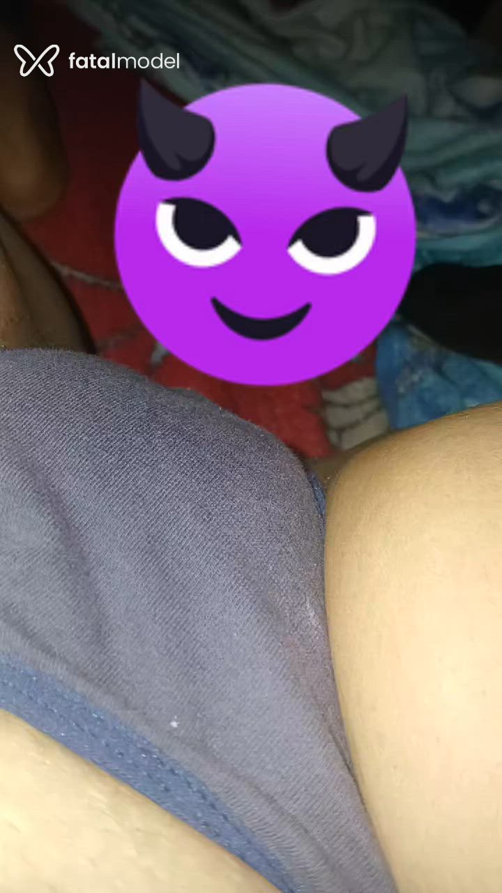 Acompanhante mulher morena (o) de olhos pretos - Cecília