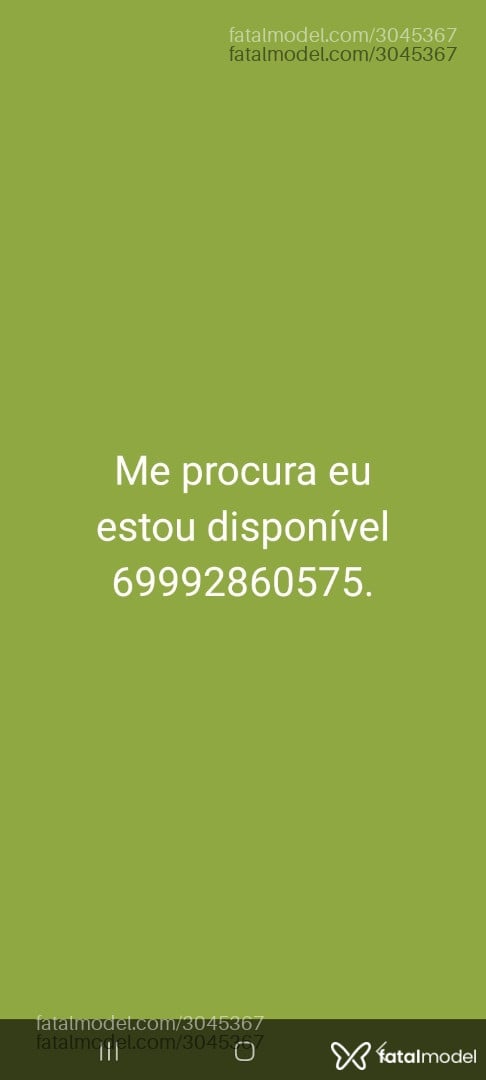 Acompanhante homem com cabelo grisalho de olhos pretos - Yaman