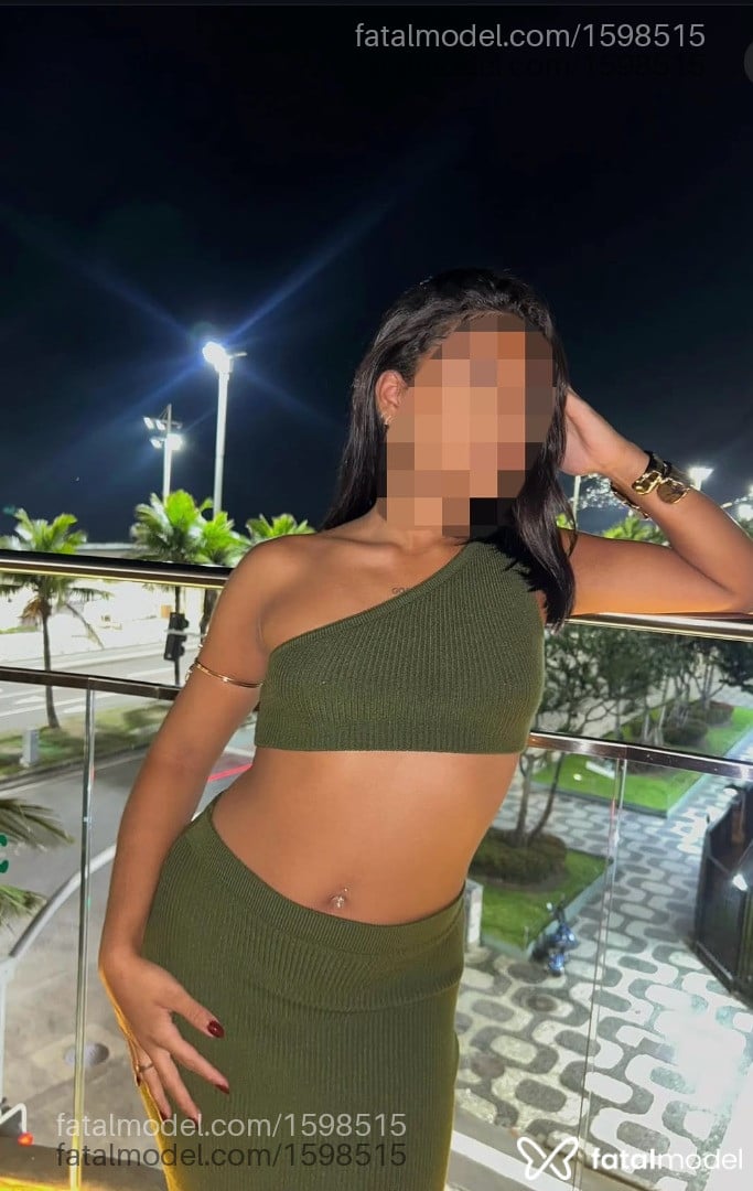 Acompanhante mulher com cabelo castanho de olhos castanhos - Tokio