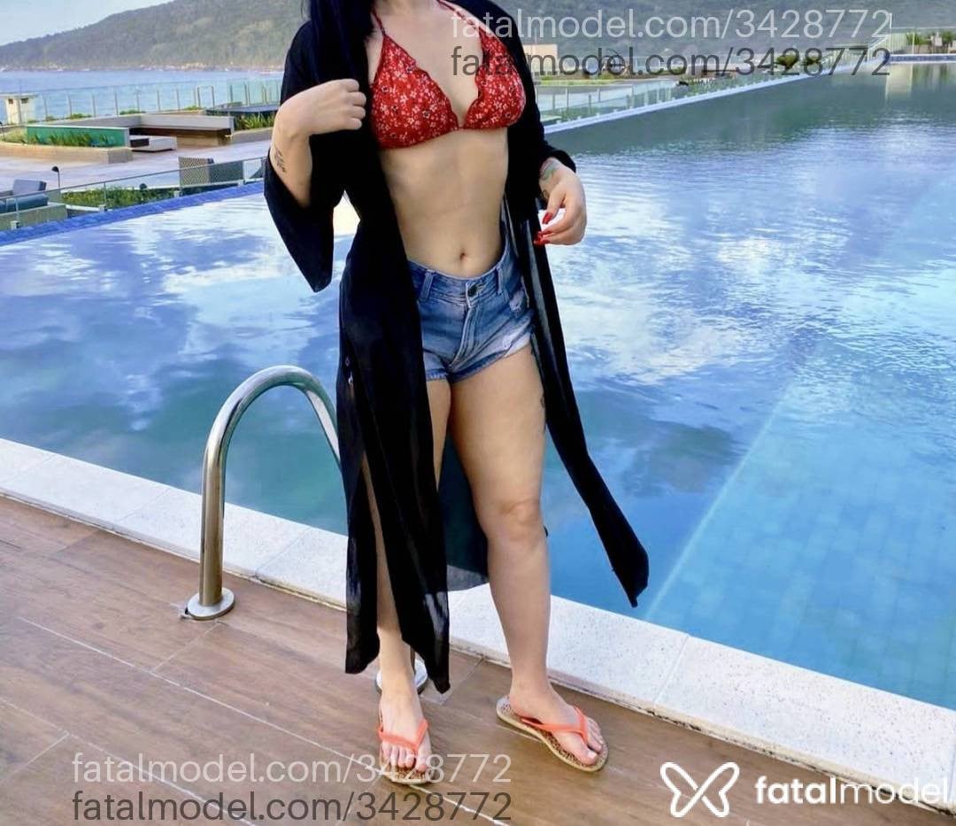 Acompanhante mulher morena (o) de olhos verdes - Yumih
