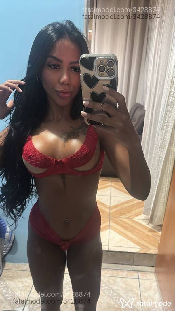 Acompanhante mulher morena (o) de olhos pretos - Lara Nunes