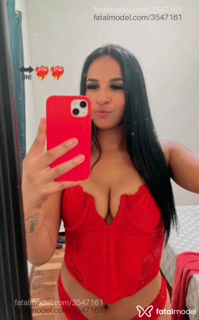 Acompanhante mulher morena (o) de olhos pretos - Estefany