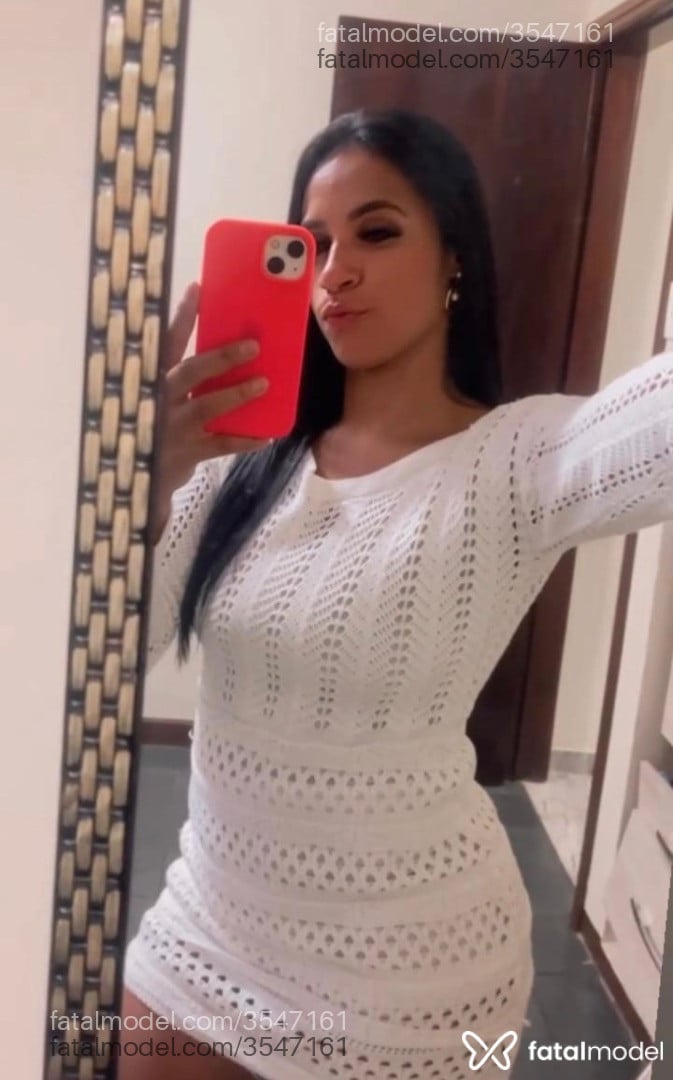 Acompanhante mulher morena (o) de olhos pretos - Estefany