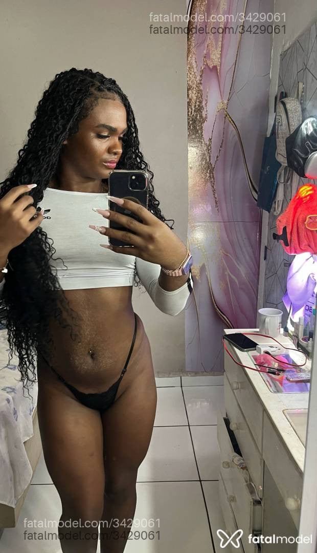 Acompanhante mulher trans com cabelo castanho de olhos pretos em Rio de Janeiro Acompanhante mulher trans com cabelo castanho de olhos pretos em Rio de Janeiro - Vhitorya Gabriele