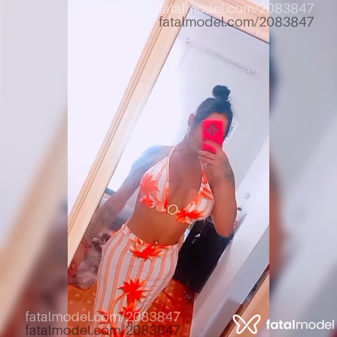 Acompanhante mulher trans morena (o) de olhos castanhos - Jhennyfer Adornee