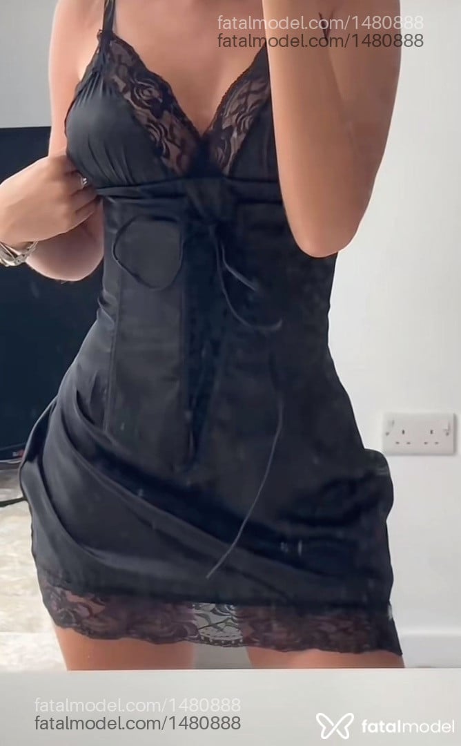 Acompanhante mulher morena (o) de olhos pretos - Lara