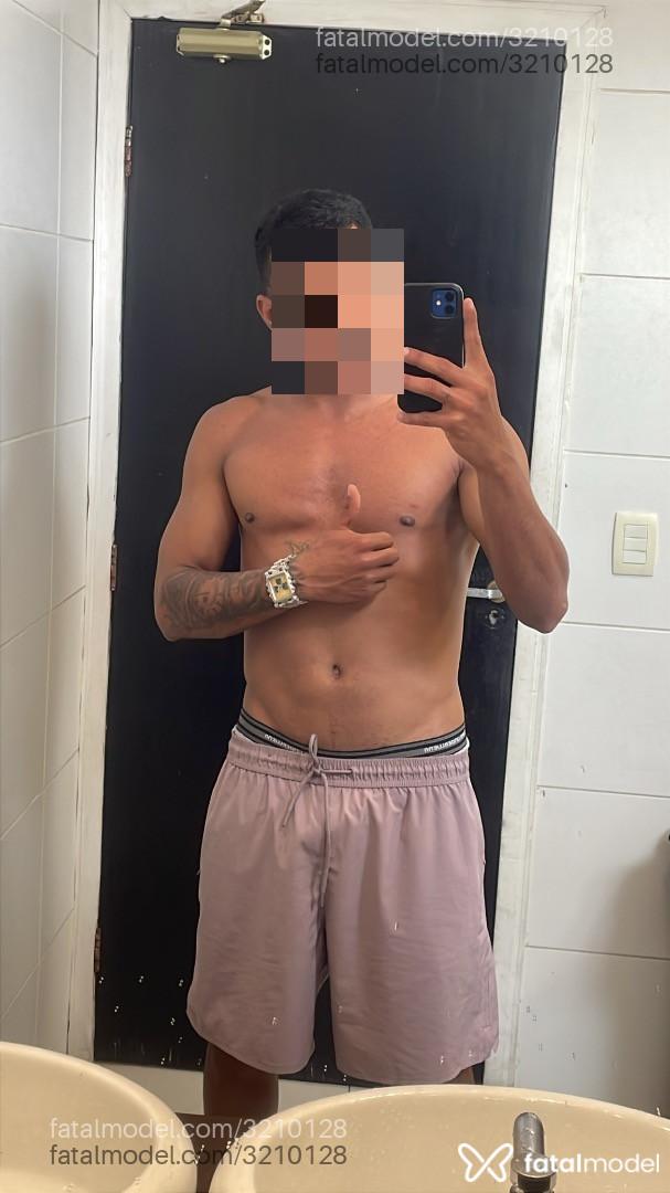 Acompanhante homem morena (o) de olhos pretos - Negãosarado