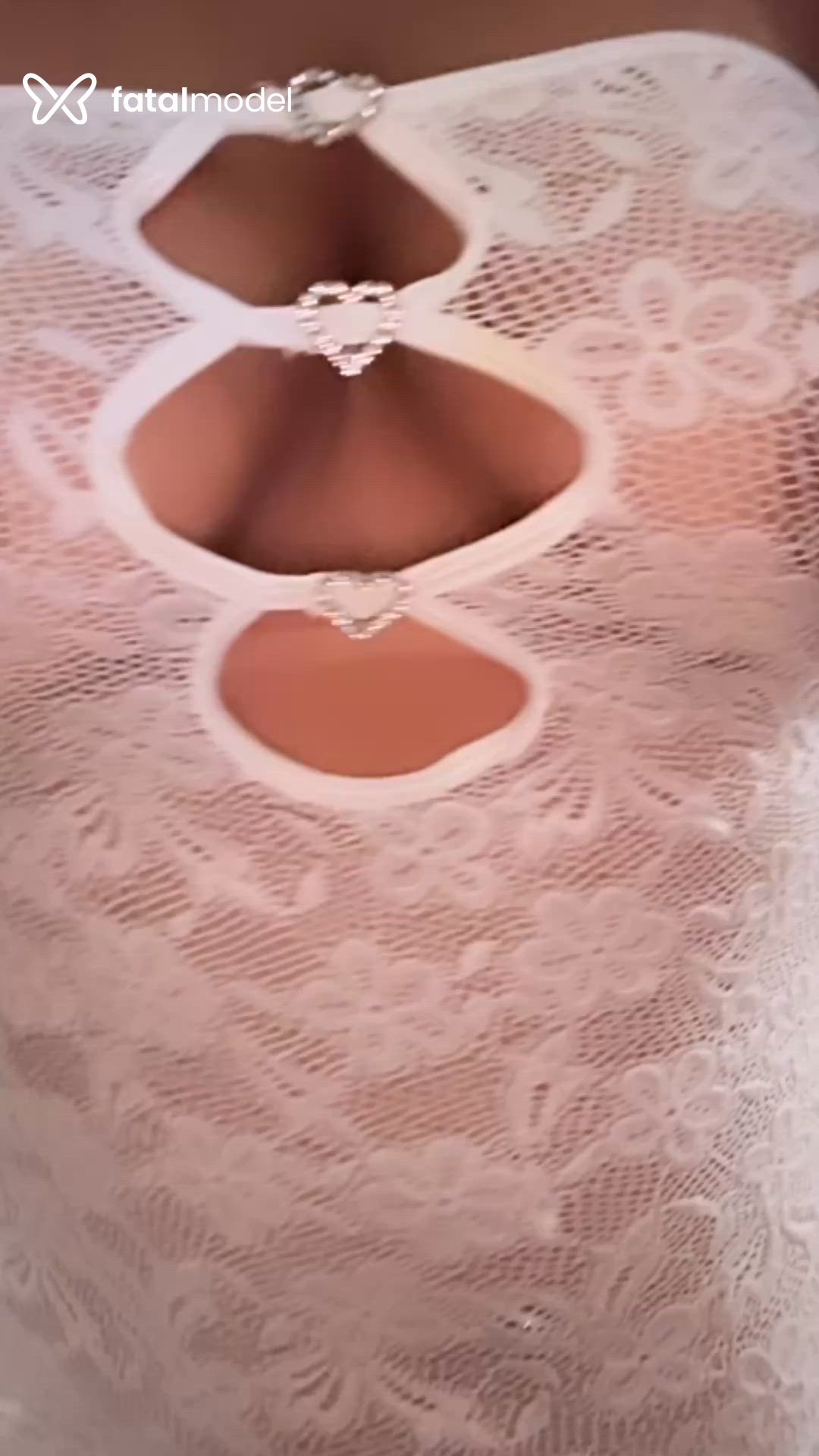 Acompanhante mulher loira (o) de olhos pretos - Lupita