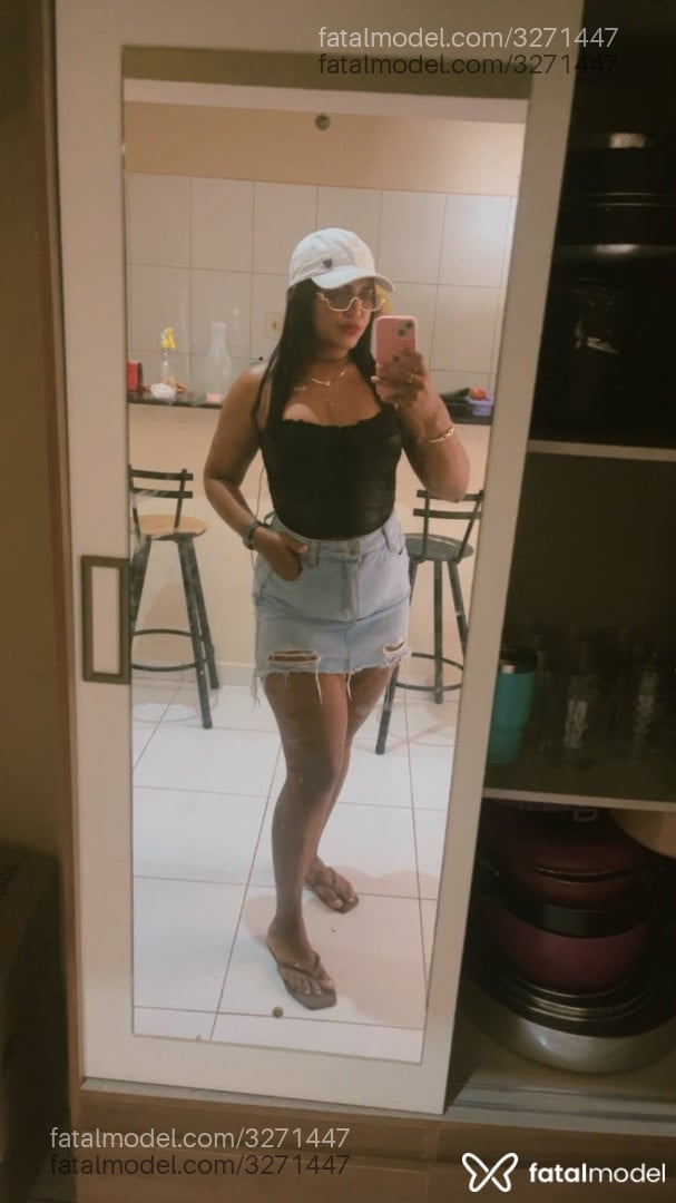 Acompanhante mulher morena (o) de olhos pretos - Lumy Amorim