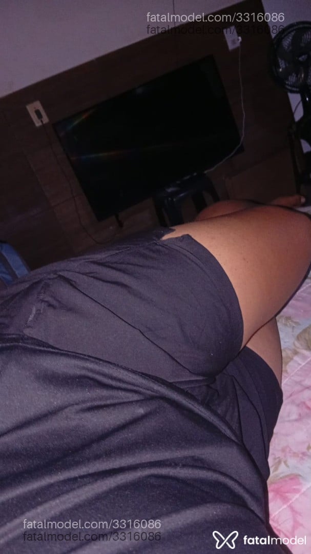 Acompanhante homem morena (o) de olhos pretos - Freitas