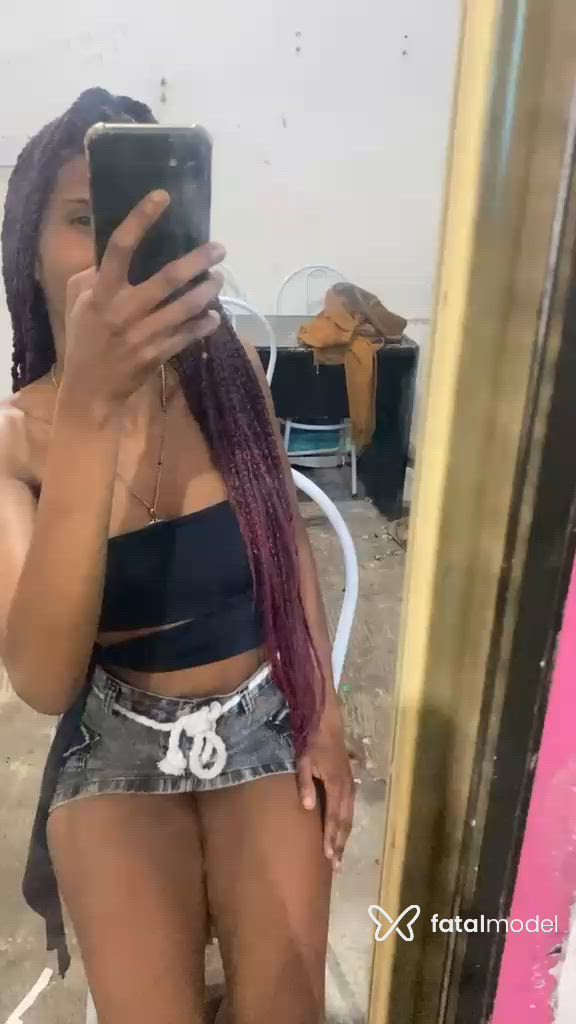 Acompanhante mulher morena (o) de olhos pretos - Lusafadex