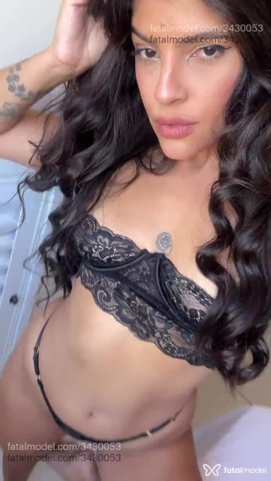 Acompanhante mulher morena (o) de olhos castanhos em Brasília - Mariana