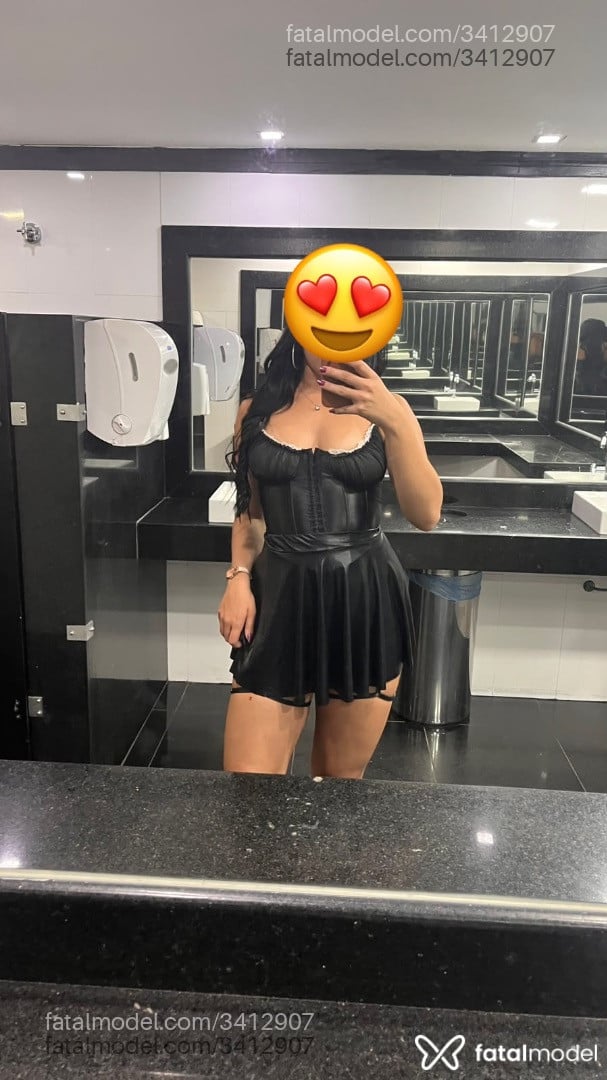 Acompanhante mulher morena (o) de olhos pretos - Júlia