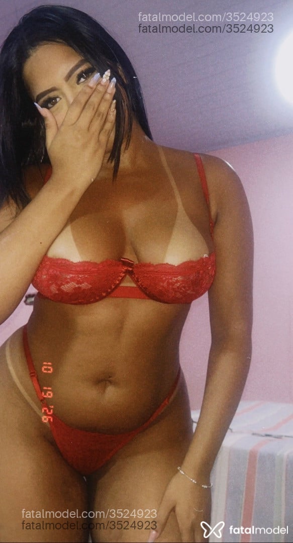 Acompanhante mulher morena (o) de olhos mel - Lorrayne