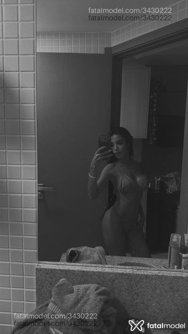 Acompanhante mulher morena (o) de olhos castanhos - Amanda Mendes