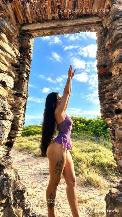 Acompanhante mulher morena (o) de olhos castanhos - Fernanda