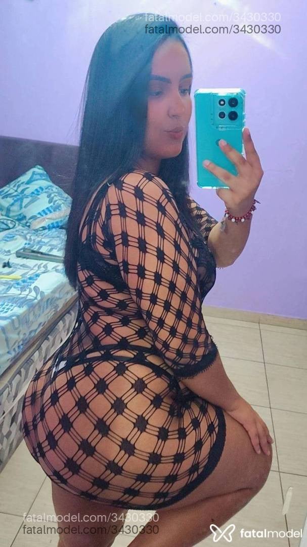 Acompanhante mulher morena (o) de olhos pretos - Laura Leal