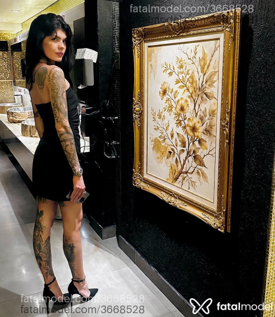 Acompanhante mulher morena (o) de olhos pretos - Karen Camargo
