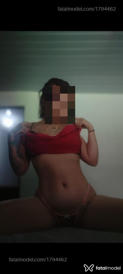 Acompanhante mulher morena (o) de olhos castanhos - Melanie