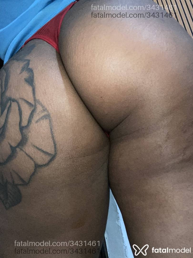Acompanhante mulher morena (o) de olhos pretos - Ninfetalinda