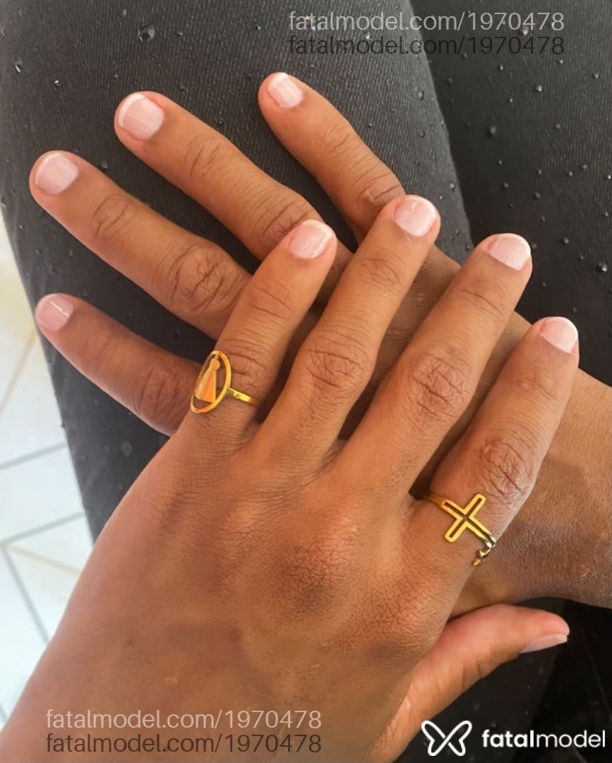 Acompanhante mulher trans morena (o) de olhos pretos - Thaís Santos