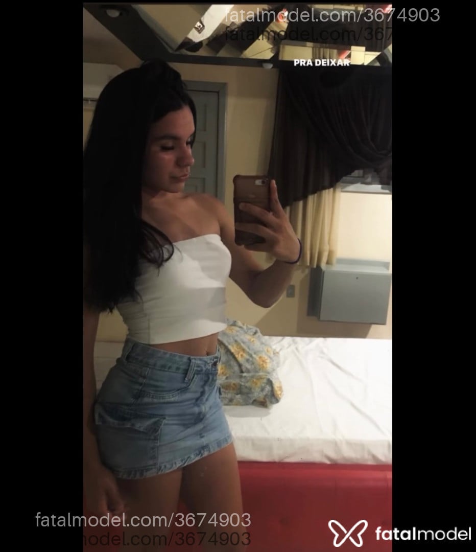Acompanhante mulher trans morena (o) de olhos castanhos - Yara