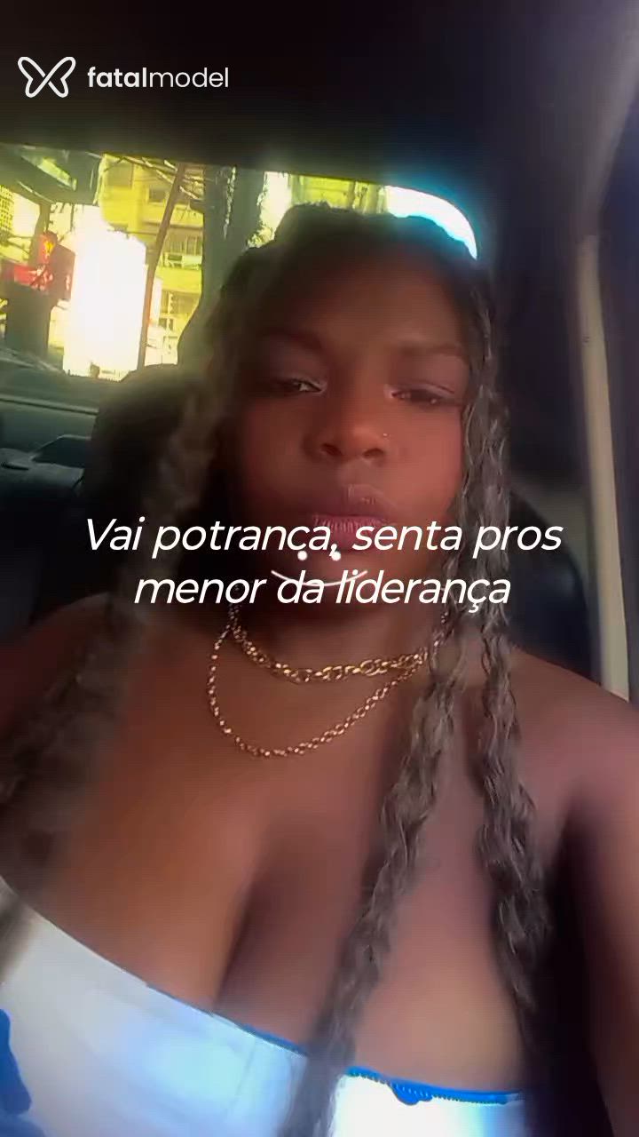 Acompanhante mulher morena (o) de olhos pretos - Bombonzinha