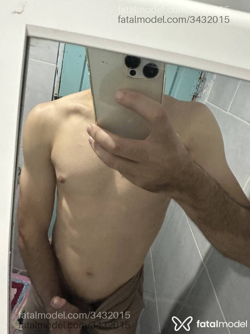 Acompanhante homem morena (o) de olhos pretos em Ouro Preto do Oeste - Marçal