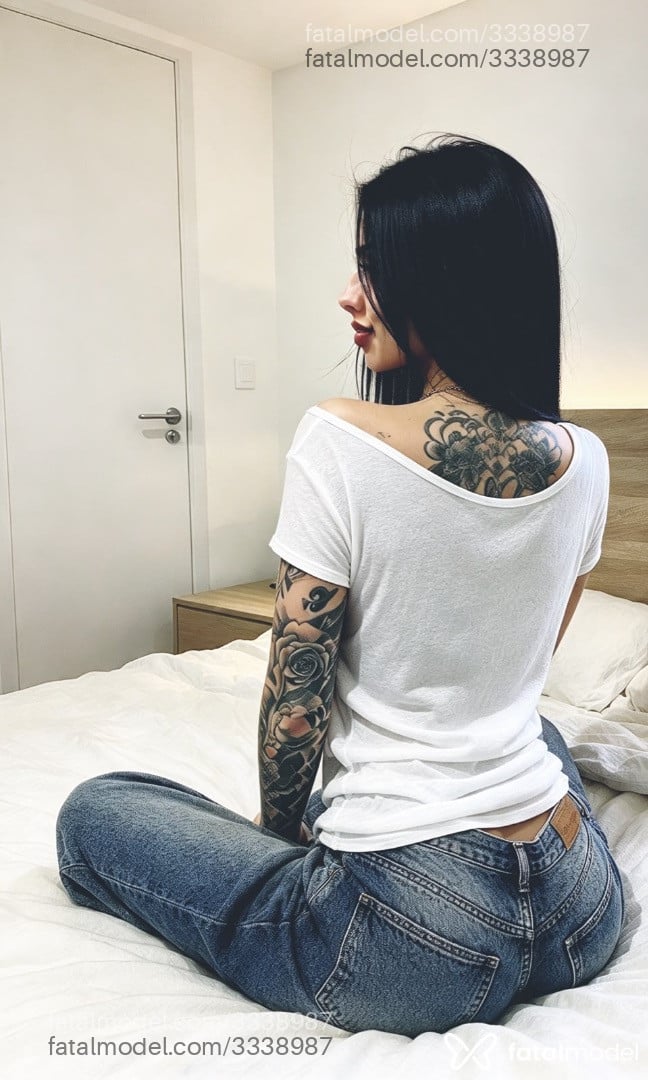 Acompanhante mulher morena (o) de olhos verdes - Antonella Fuentes