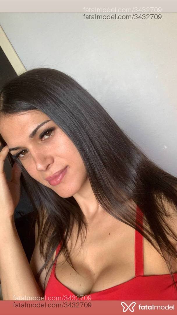 Acompanhante mulher trans loira (o) de olhos castanhos - Luana Alves