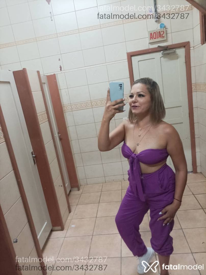 Acompanhante mulher loira (o) de olhos castanhos - Luanna Sanches