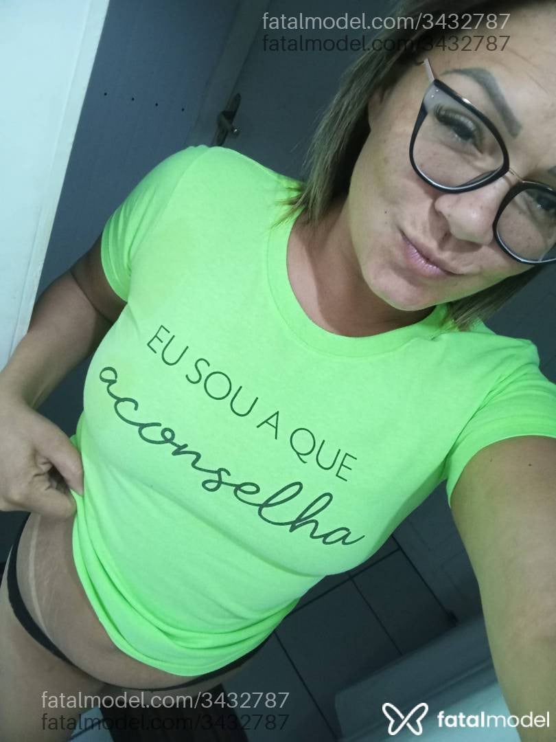 Acompanhante mulher loira (o) de olhos castanhos - Luanna Sanches