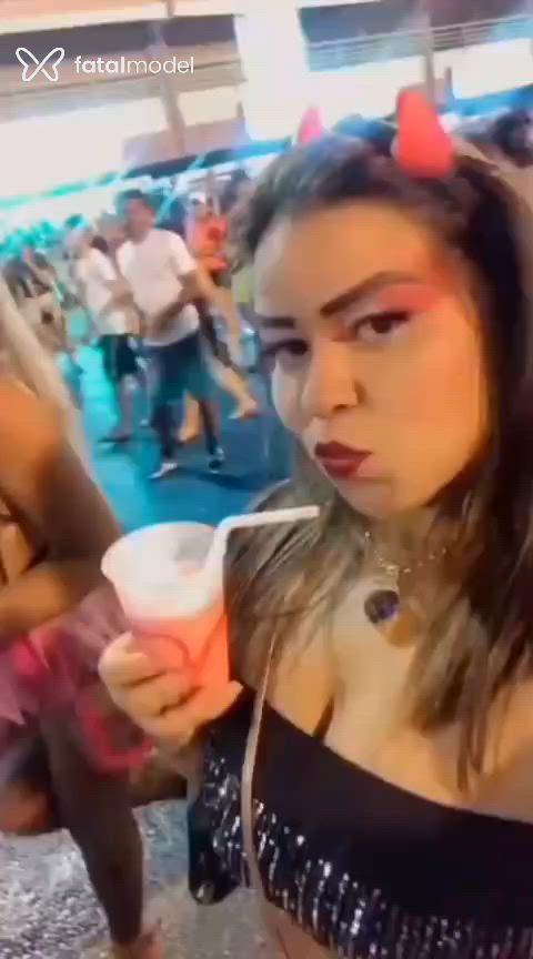 Acompanhante mulher trans loira (o) de olhos castanhos - Kaylla Manauara