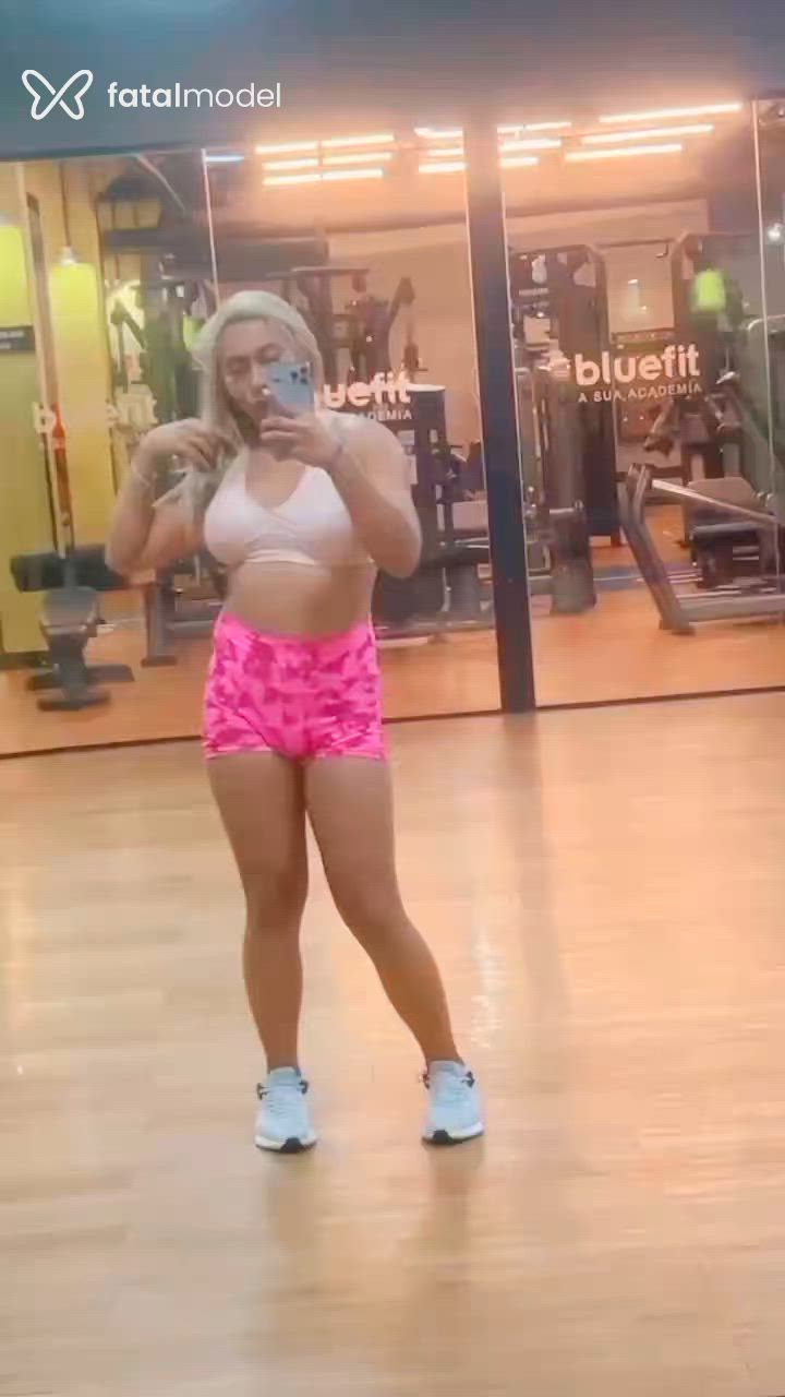 Acompanhante mulher trans loira (o) de olhos castanhos - Kaylla Manauara