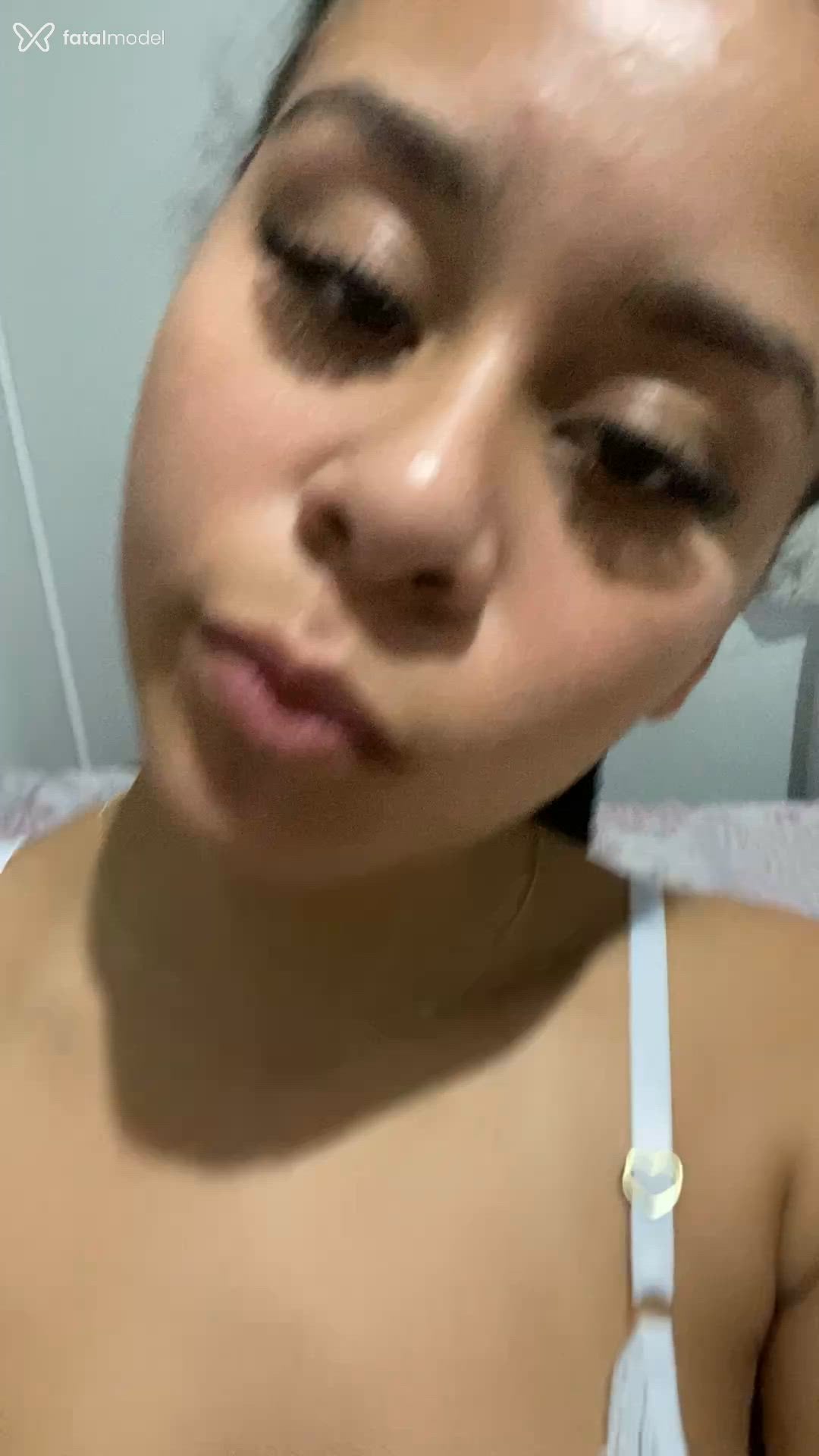 Acompanhante mulher com cabelo castanho de olhos castanhos - Fernanda Acompanhante mulher com cabelo castanho de olhos castanhos - Fernanda