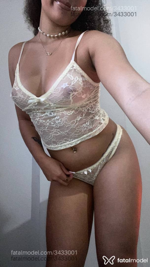 Acompanhante mulher com cabelo castanho de olhos castanhos - Fernanda