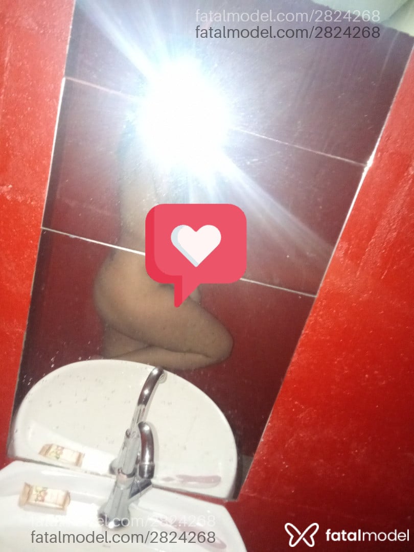 Acompanhante mulher morena (o) de olhos castanhos - Chris Morena