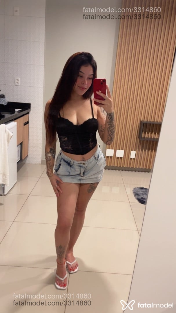 Acompanhante mulher morena (o) de olhos castanhos - Mel