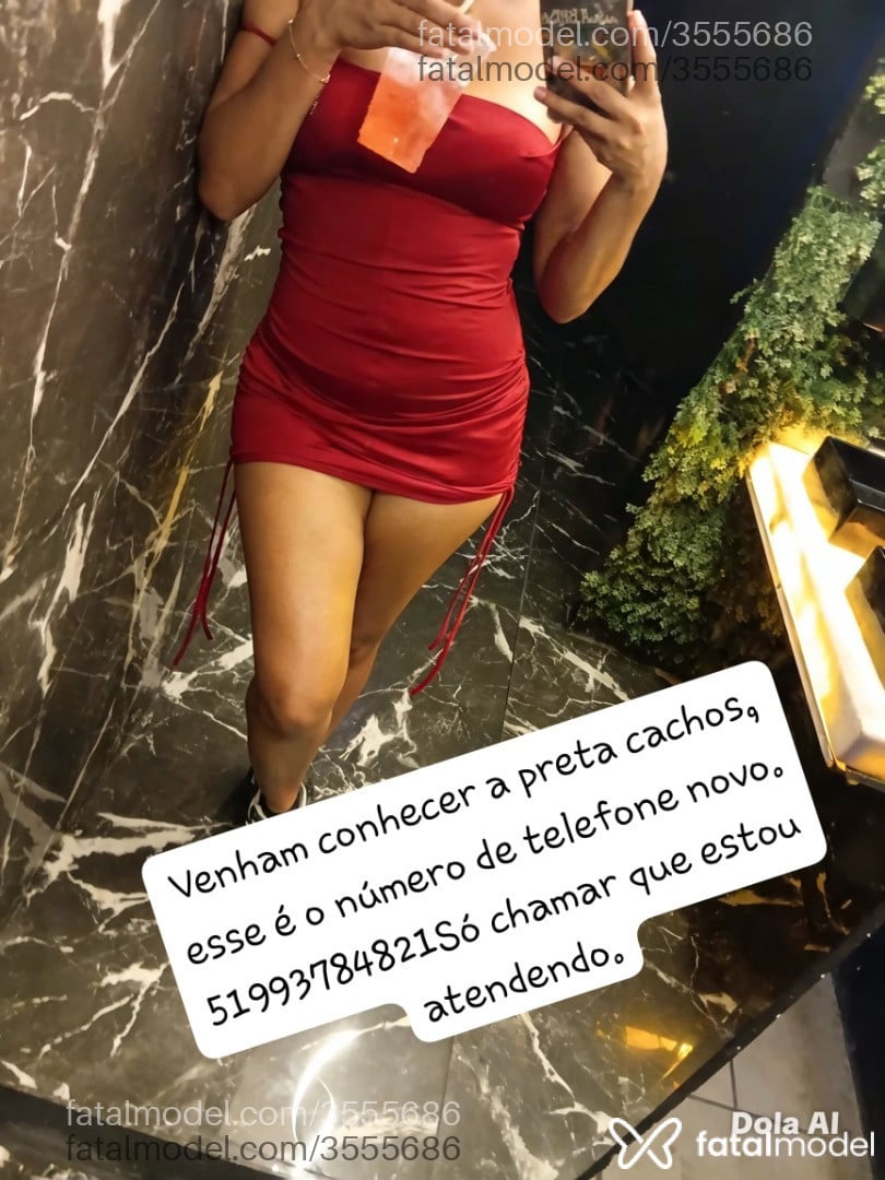 Acompanhante mulher morena (o) de olhos castanhos - Preta Cachos