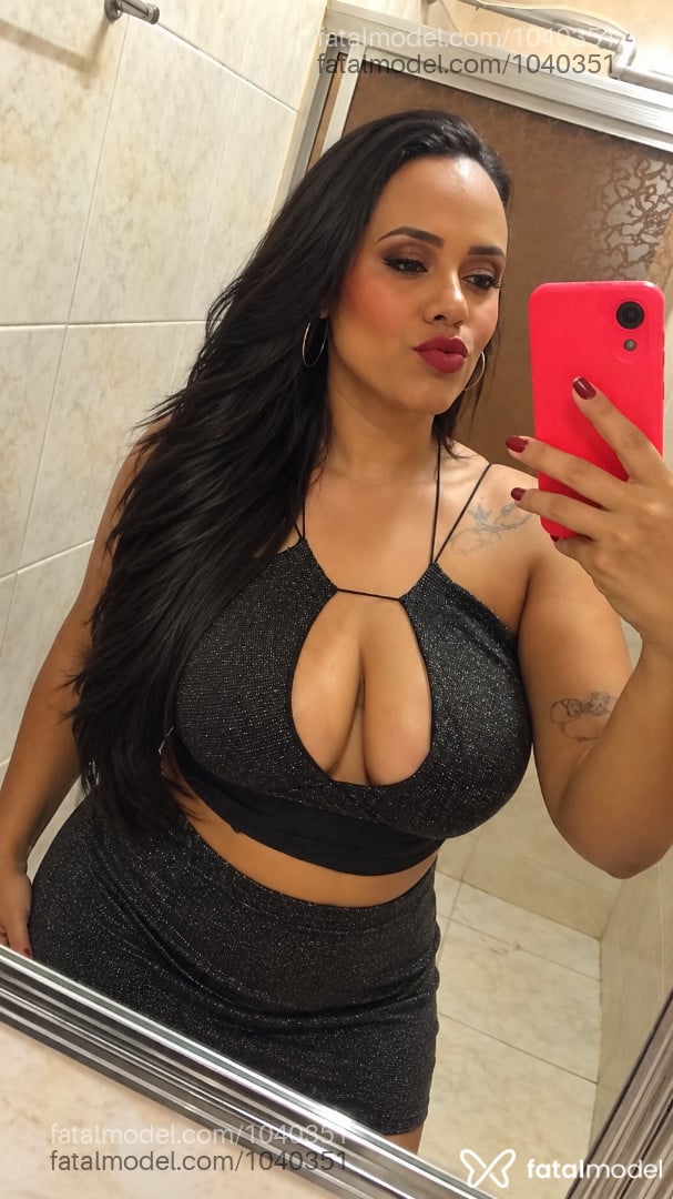 Acompanhante mulher morena (o) de olhos castanhos - Nara Dias